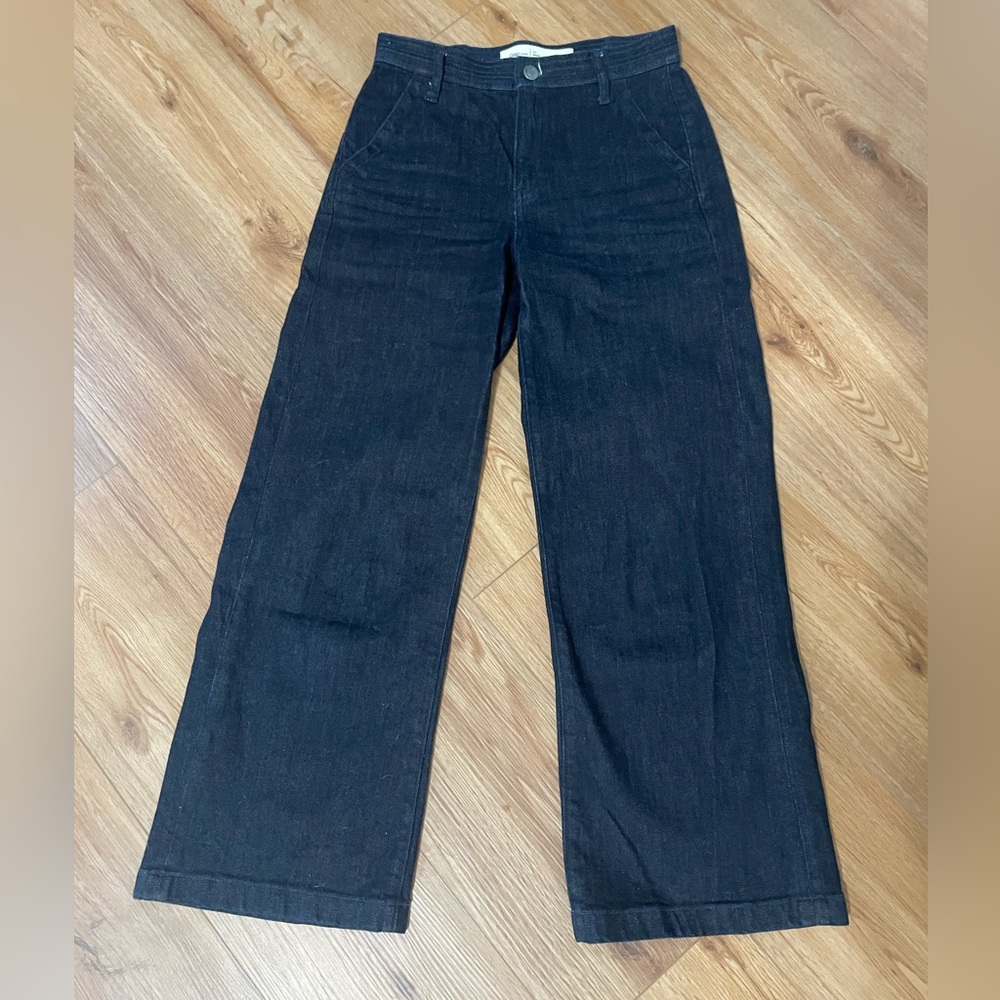 Gap wide leg cropped jeans, size 24